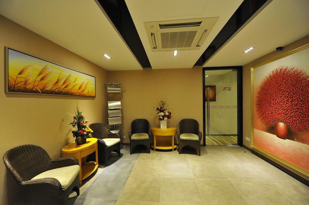 Milano Hotel Keluang Exterior foto
