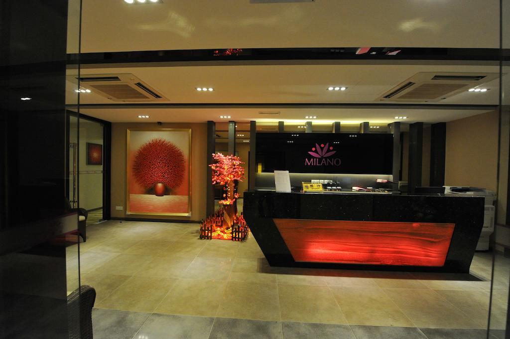Milano Hotel Keluang Exterior foto