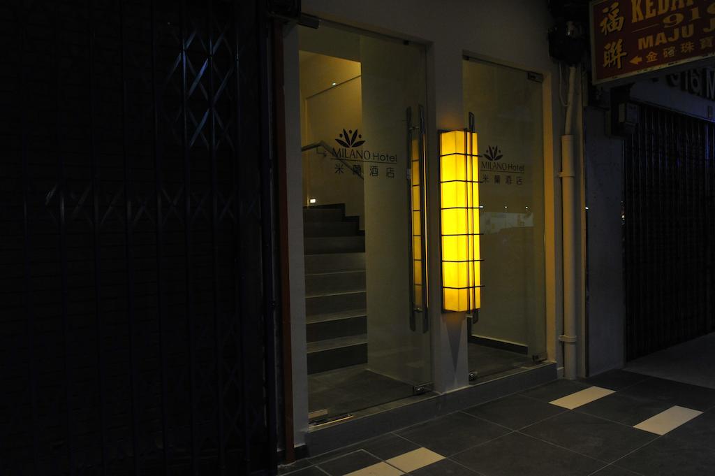Milano Hotel Keluang Exterior foto