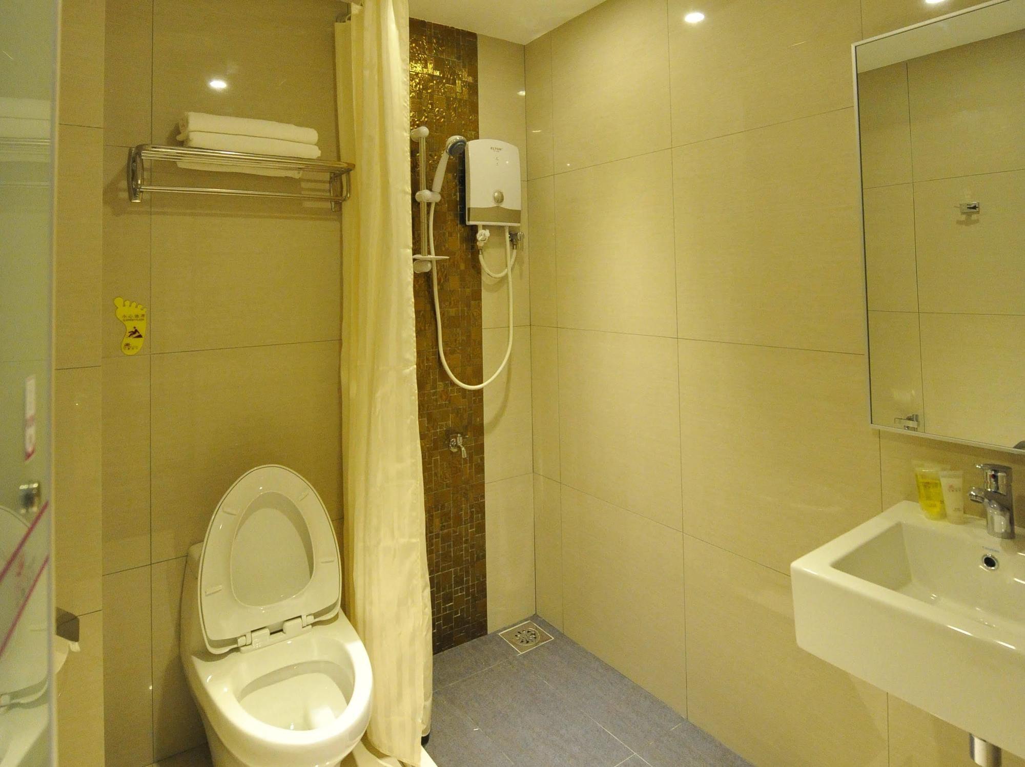 Milano Hotel Keluang Exterior foto